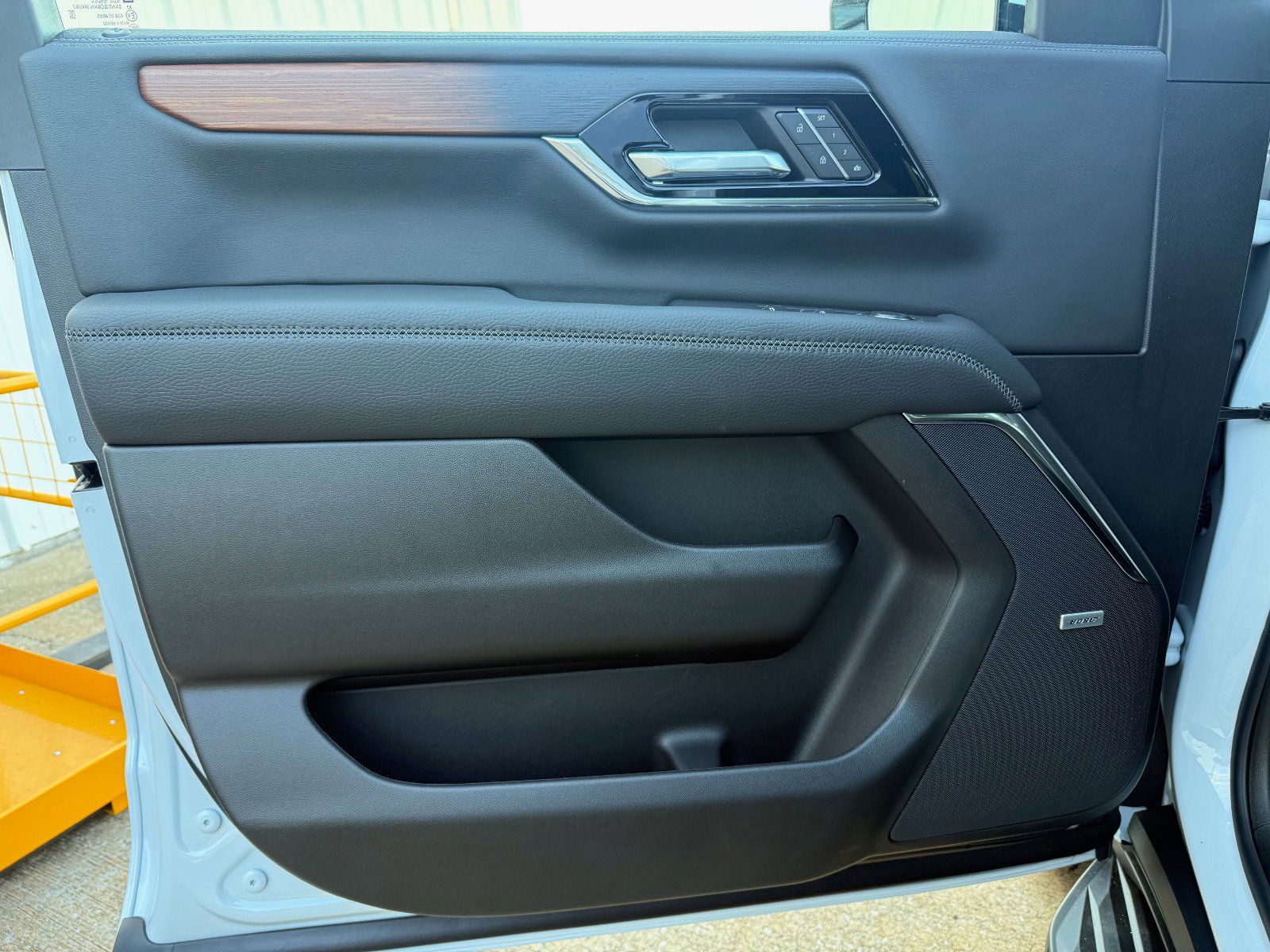 New 2026 GMC Yukon Denali w/ Advanced Technology Package image 8