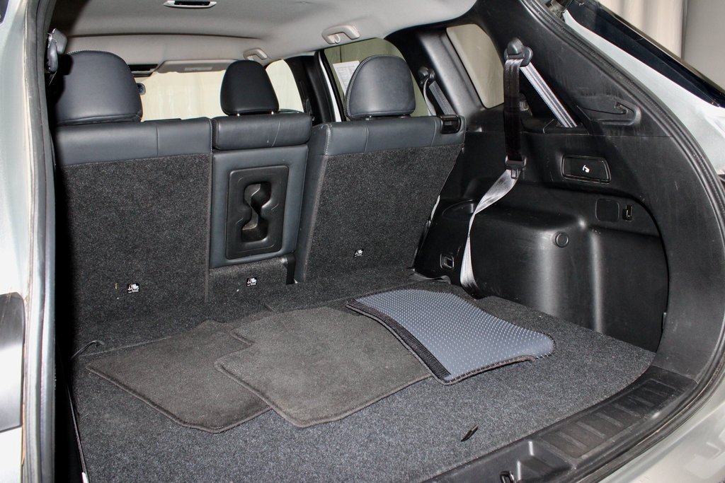 Used 2022 Mitsubishi Outlander SE image 16