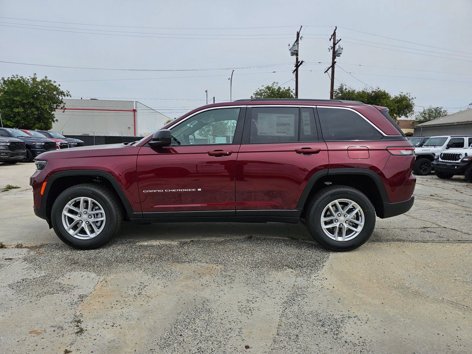 New 2026 Jeep Grand Cherokee Laredo RWD image 4