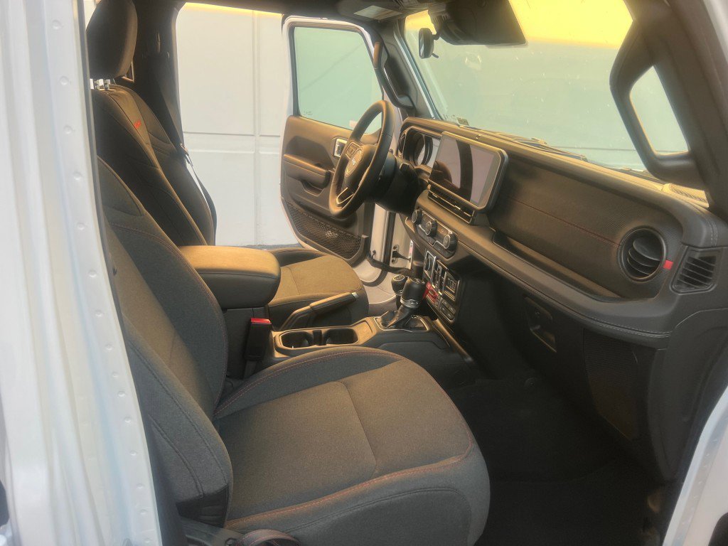 Used 2025 Jeep Wrangler Unlimited Rubicon image 12