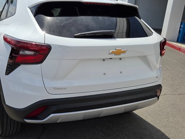 Certified 2026 Chevrolet Trax LT w/ Driver Confidence Package FWD image 5