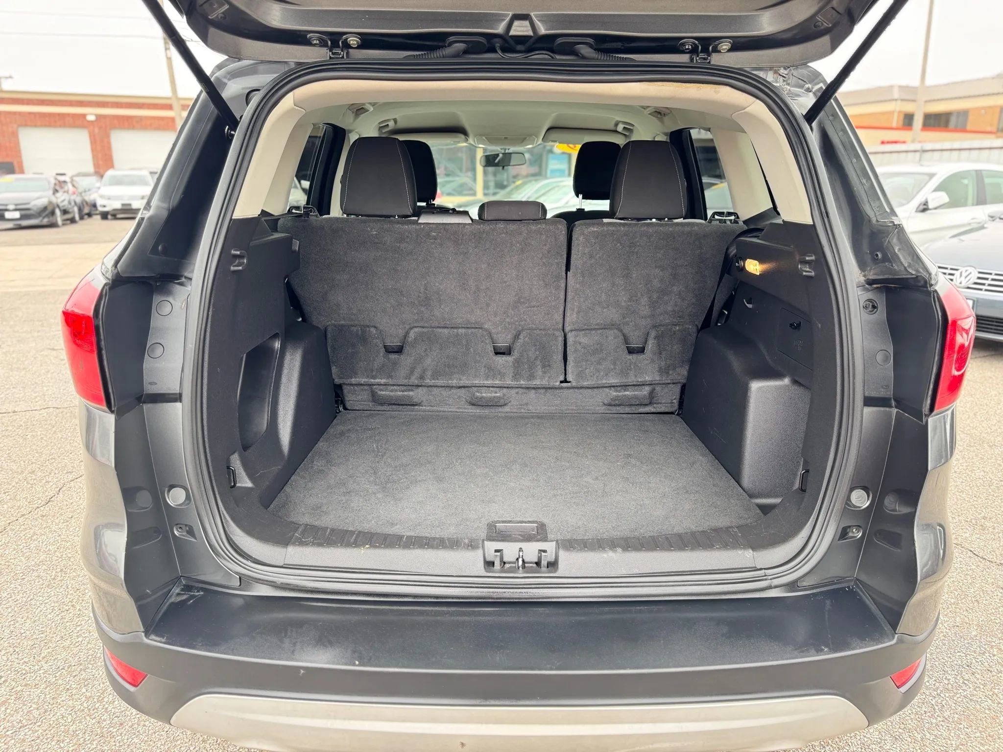 Used 2019 Ford Escape SE image 37