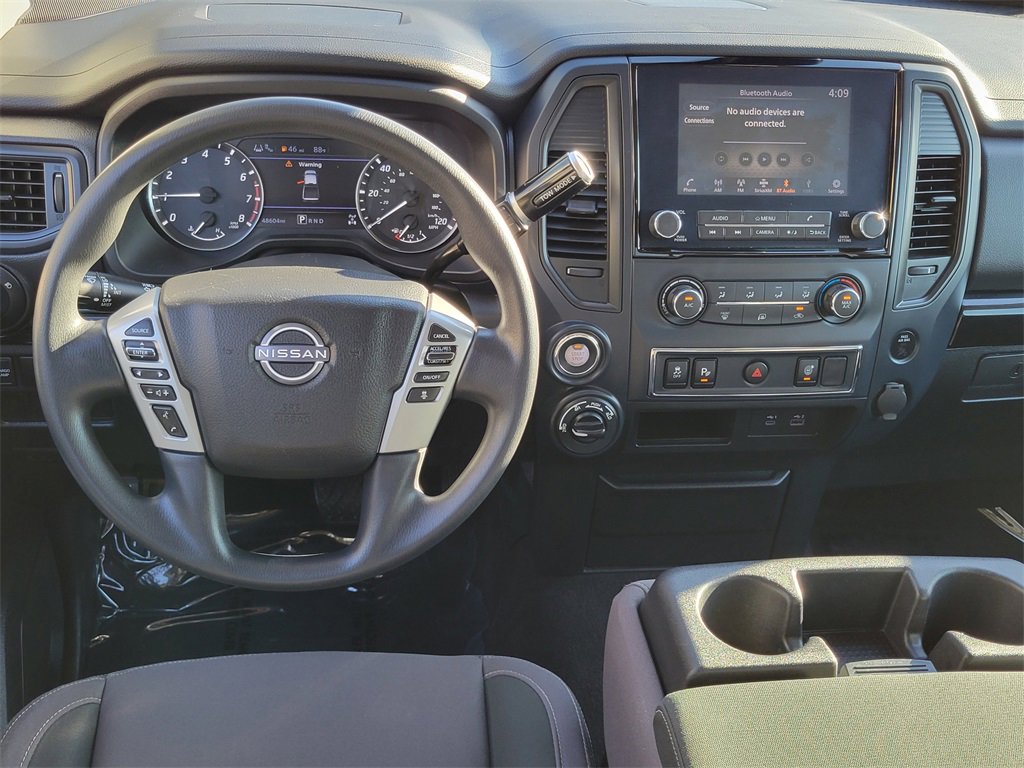 Used 2023 Nissan Titan SV image 4