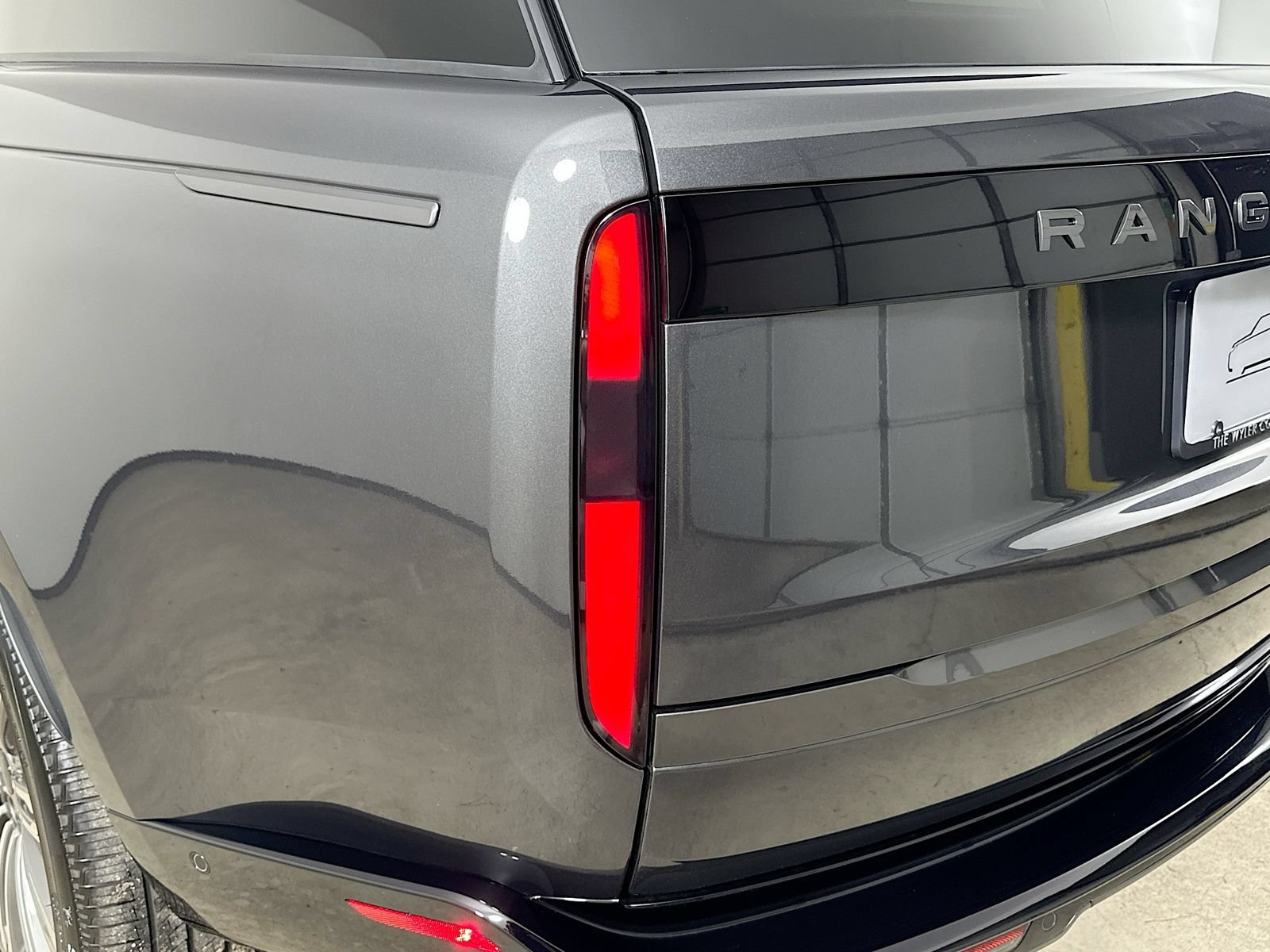 New 2026 Land Rover Range Rover SE AWD/4WD image 12