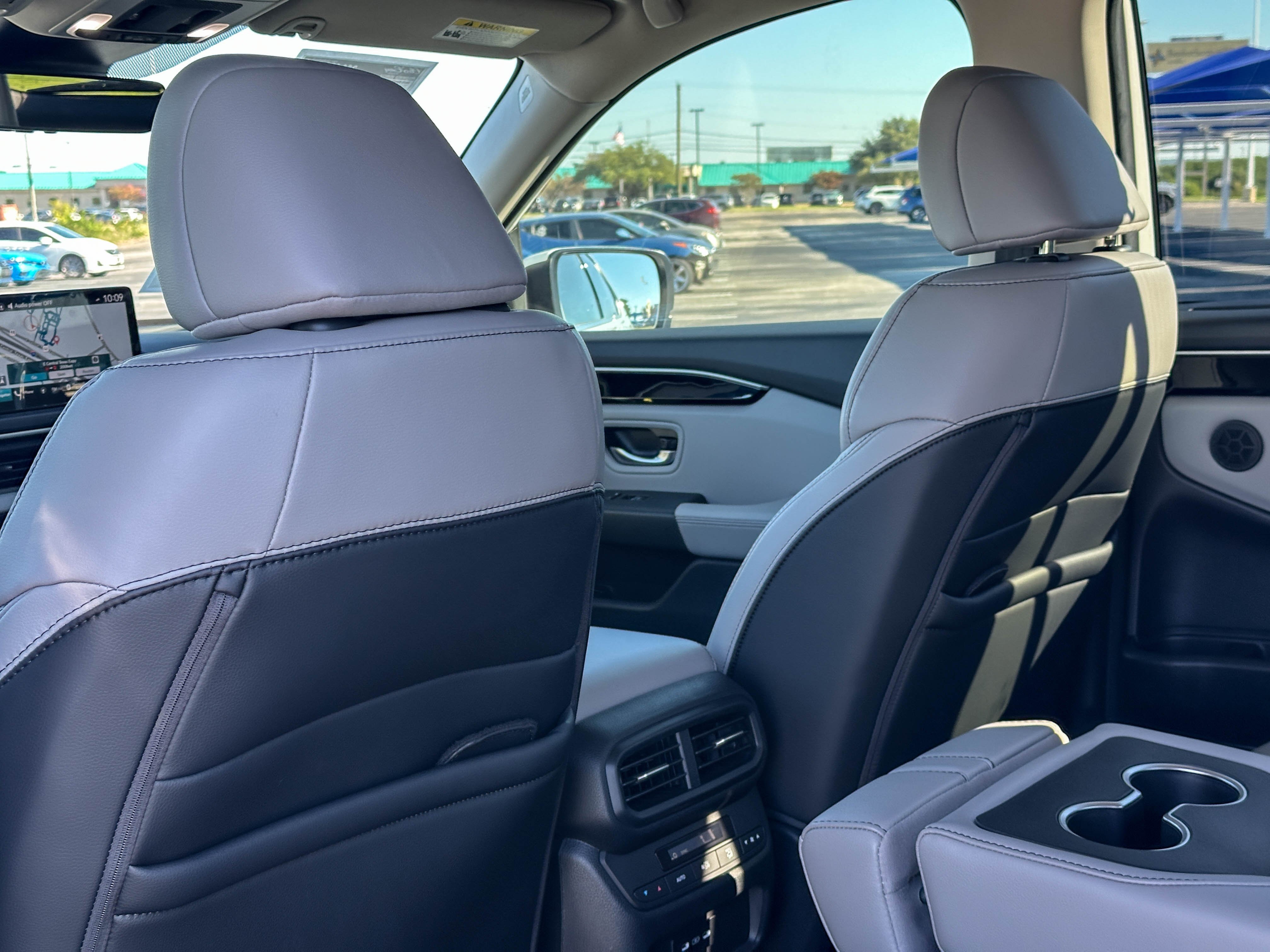 Used 2025 Honda Pilot Touring image 18