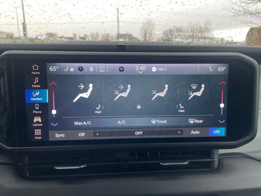 Used 2024 Jeep Wrangler Sahara image 25