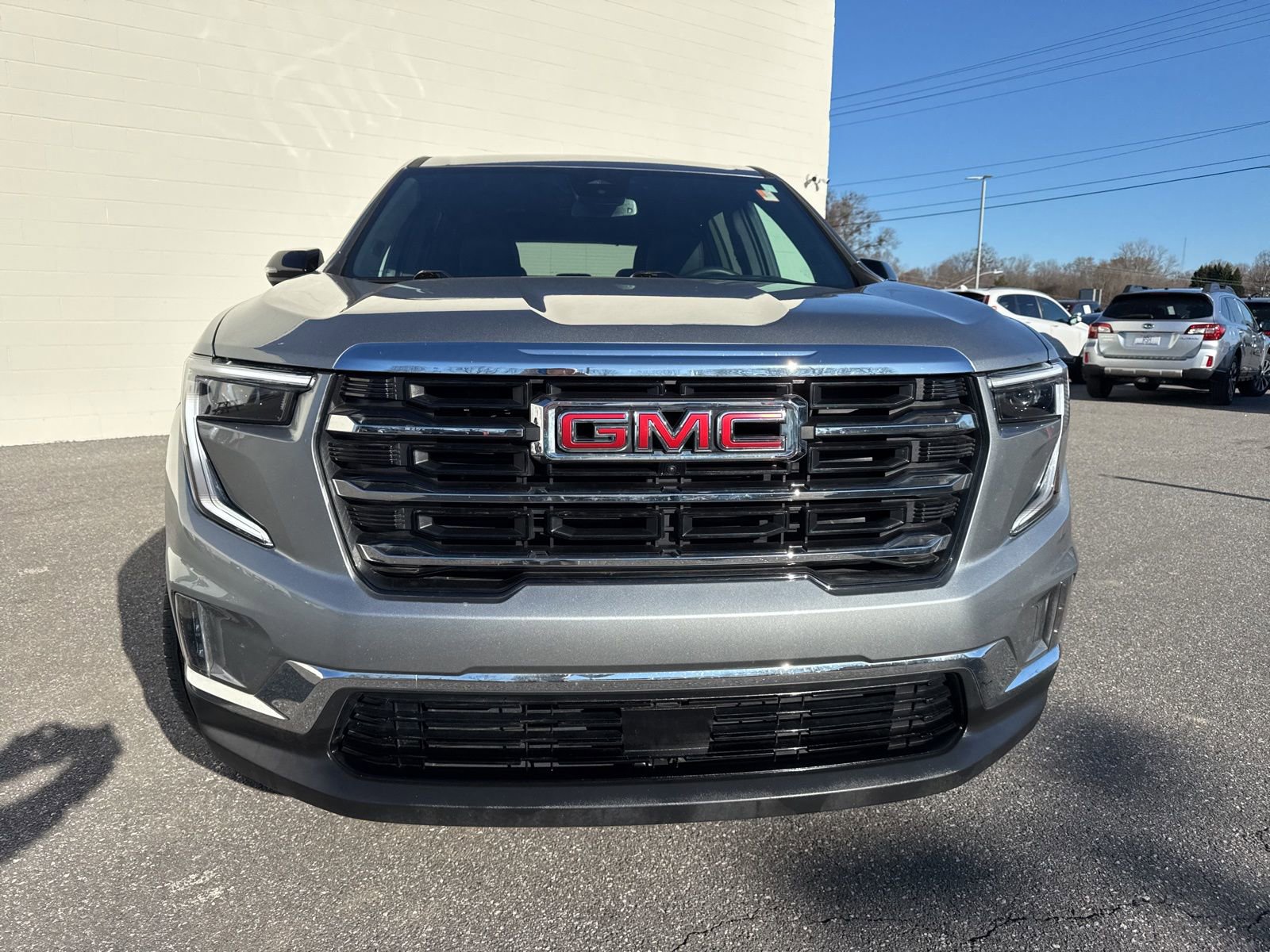 Used 2024 GMC Acadia Elevation w/ Luxury Package image 2