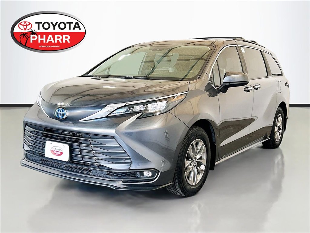 Used 2025 Toyota Sienna XLE