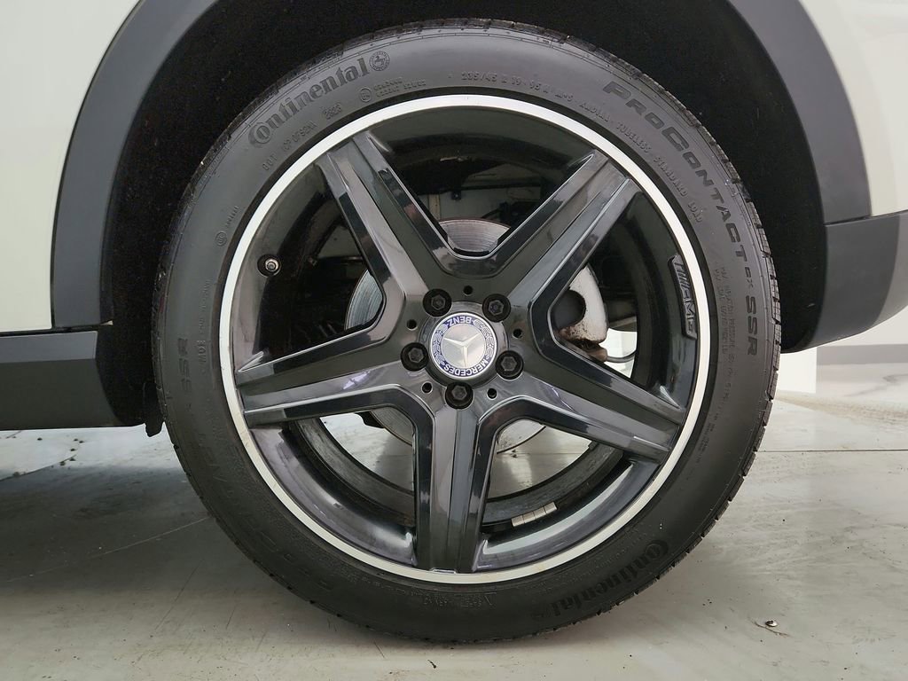 Used 2015 Mercedes-Benz GLA 250 4MATIC image 37