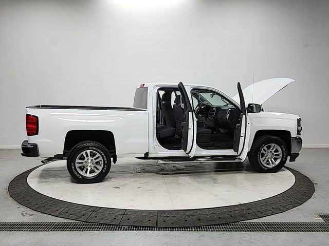 Used 2017 Chevrolet Silverado 1500 LT w/ All Star Edition image 16