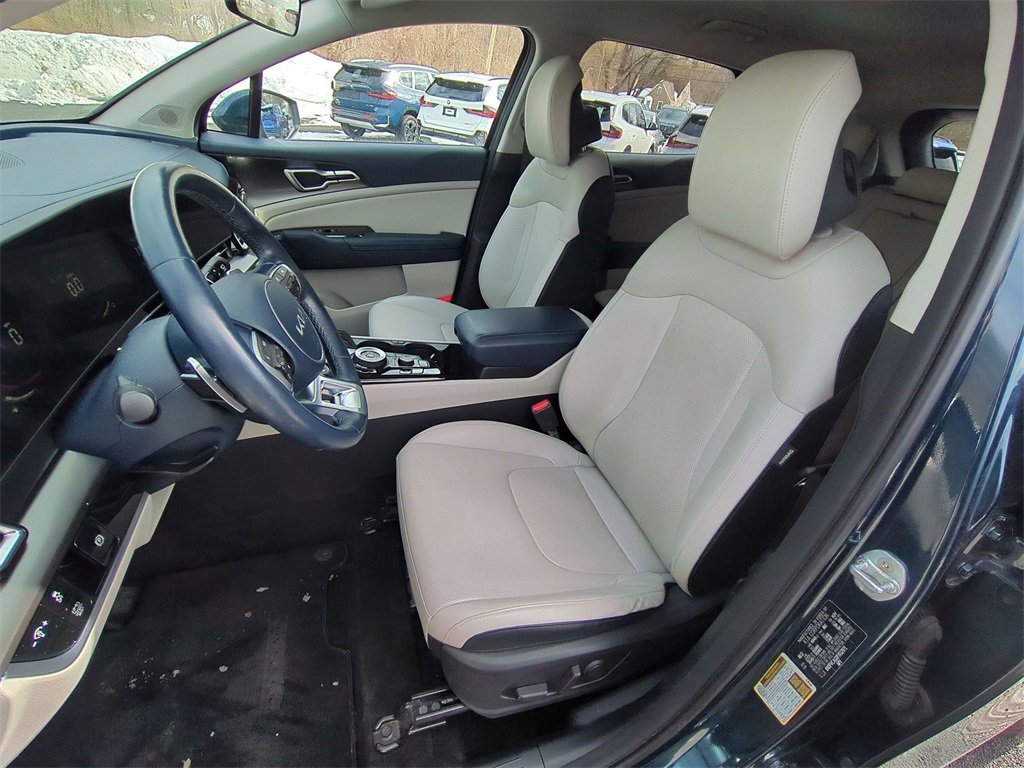 Used 2023 Kia Sportage EX image 8