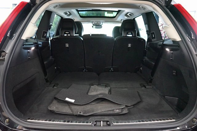 Used 2023 Volvo XC90 B6 Plus image 53
