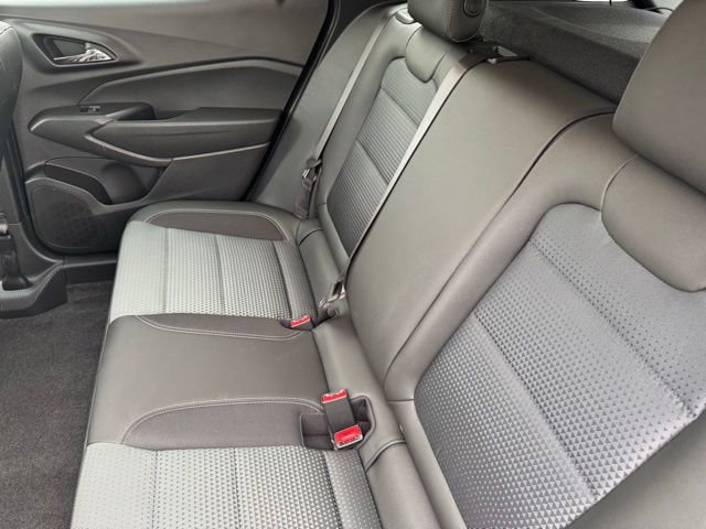 Used 2026 Chevrolet Trax LT w/ Sunroof Package FWD image 9