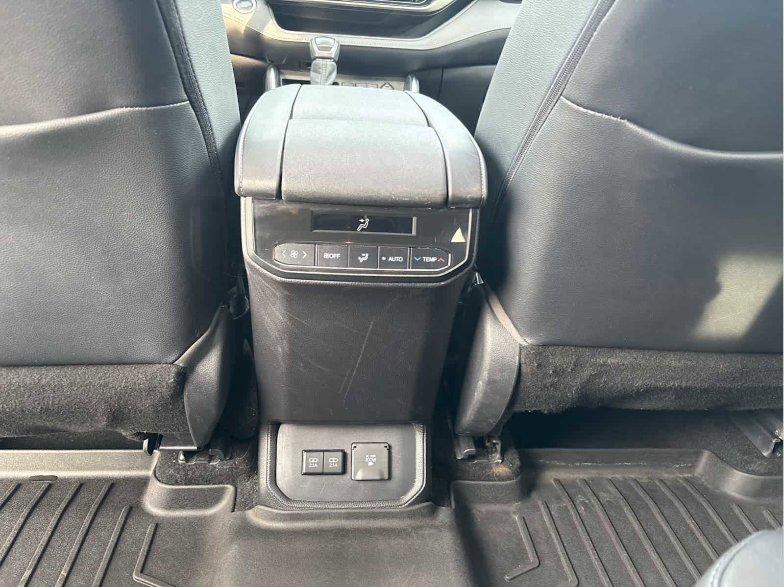 Used 2020 Toyota Highlander Limited image 20