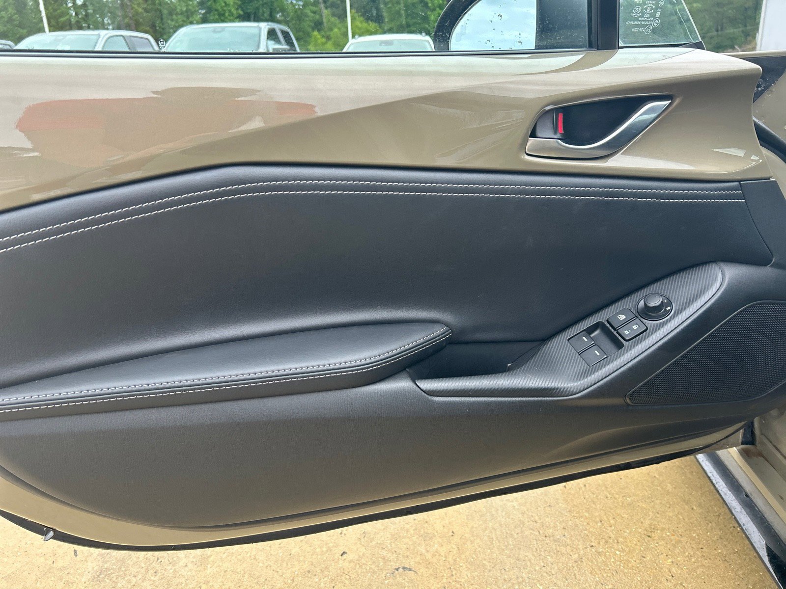 Used 2023 MAZDA MX-5 Miata Club w/ Weather Package RWD image 10
