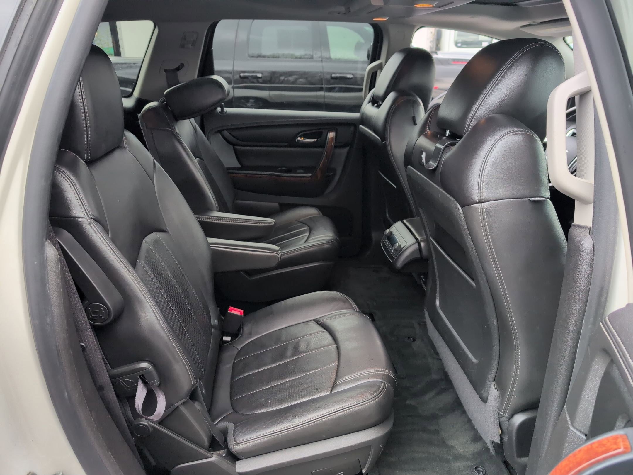 Used 2014 Chevrolet Traverse LTZ image 27