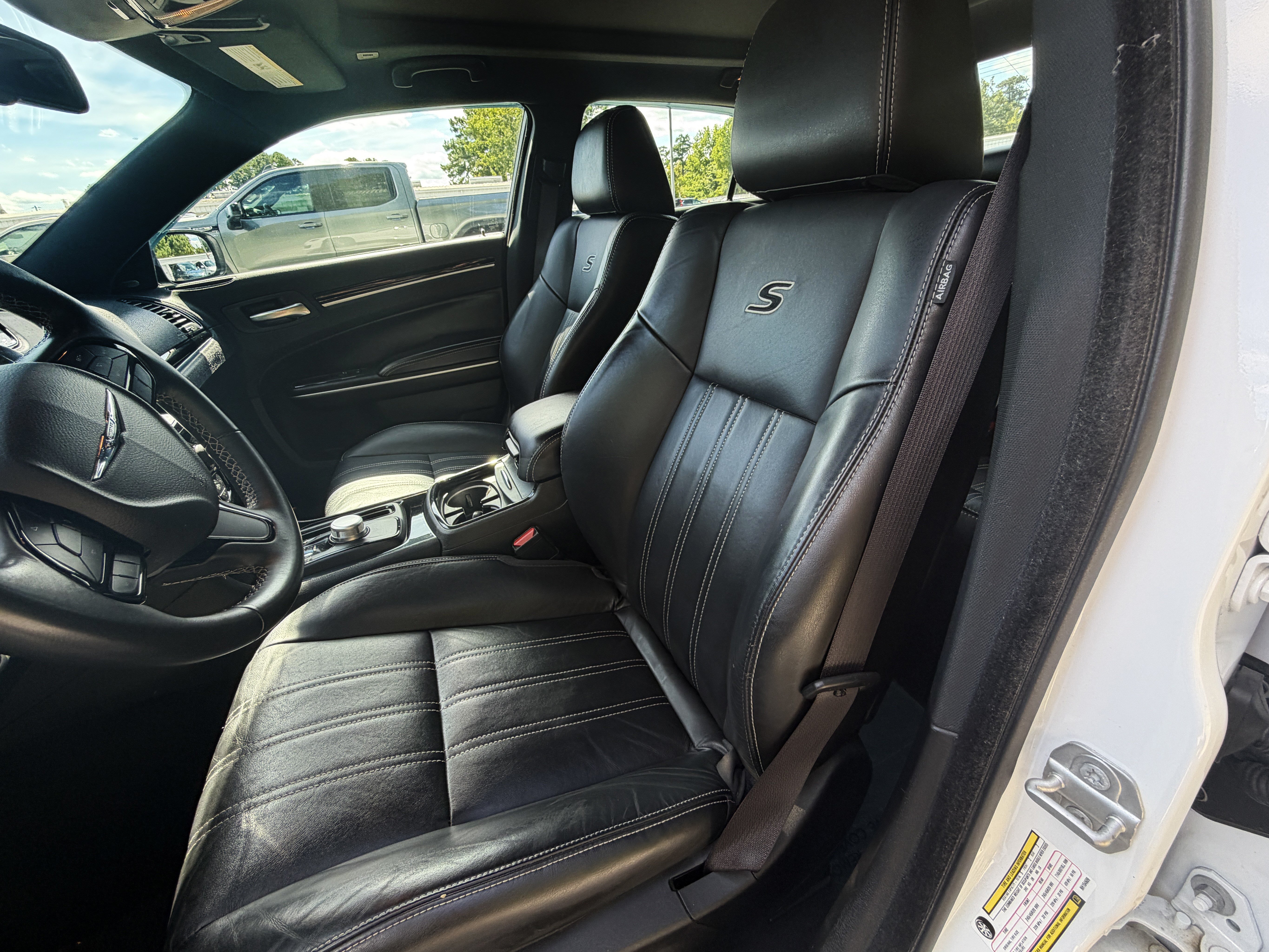 Used 2022 Chrysler 300 S RWD image 43