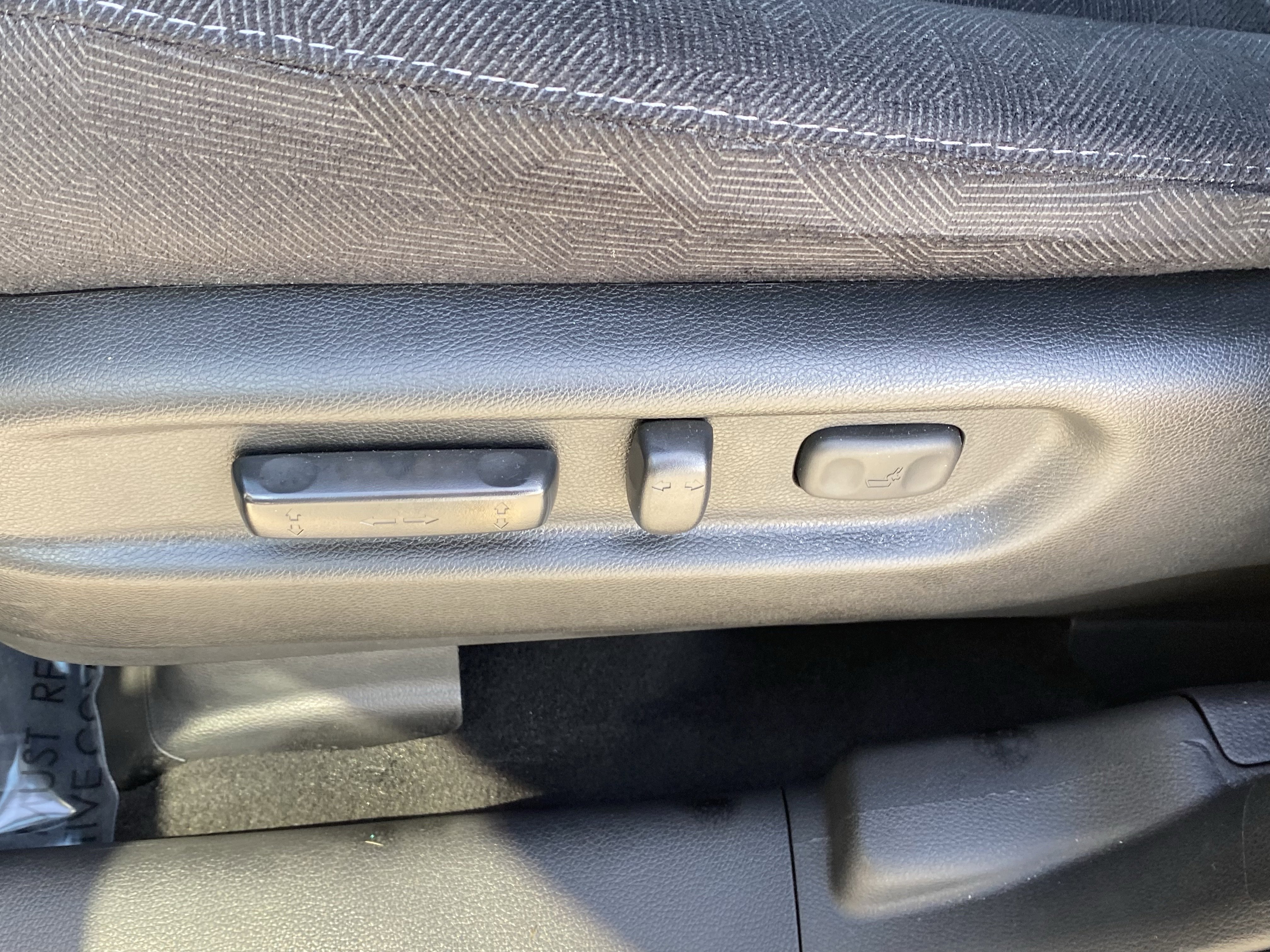 Used 2022 Honda Pilot Sport image 17