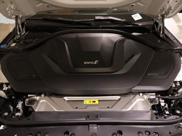 Used 2026 BMW i4 xDrive40i w/ M Sport Package AWD/4WD image 18
