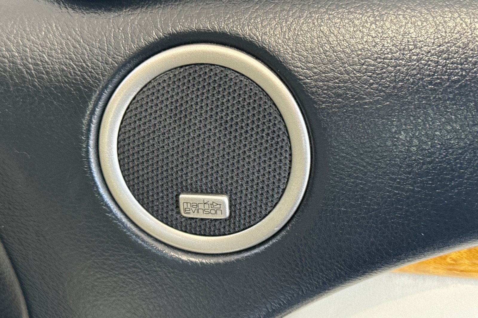 Used 2004 Lexus SC 430 Convertible RWD image 23