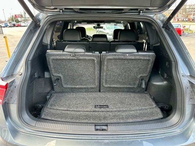 Used 2022 Volkswagen Tiguan SE R-Line image 21