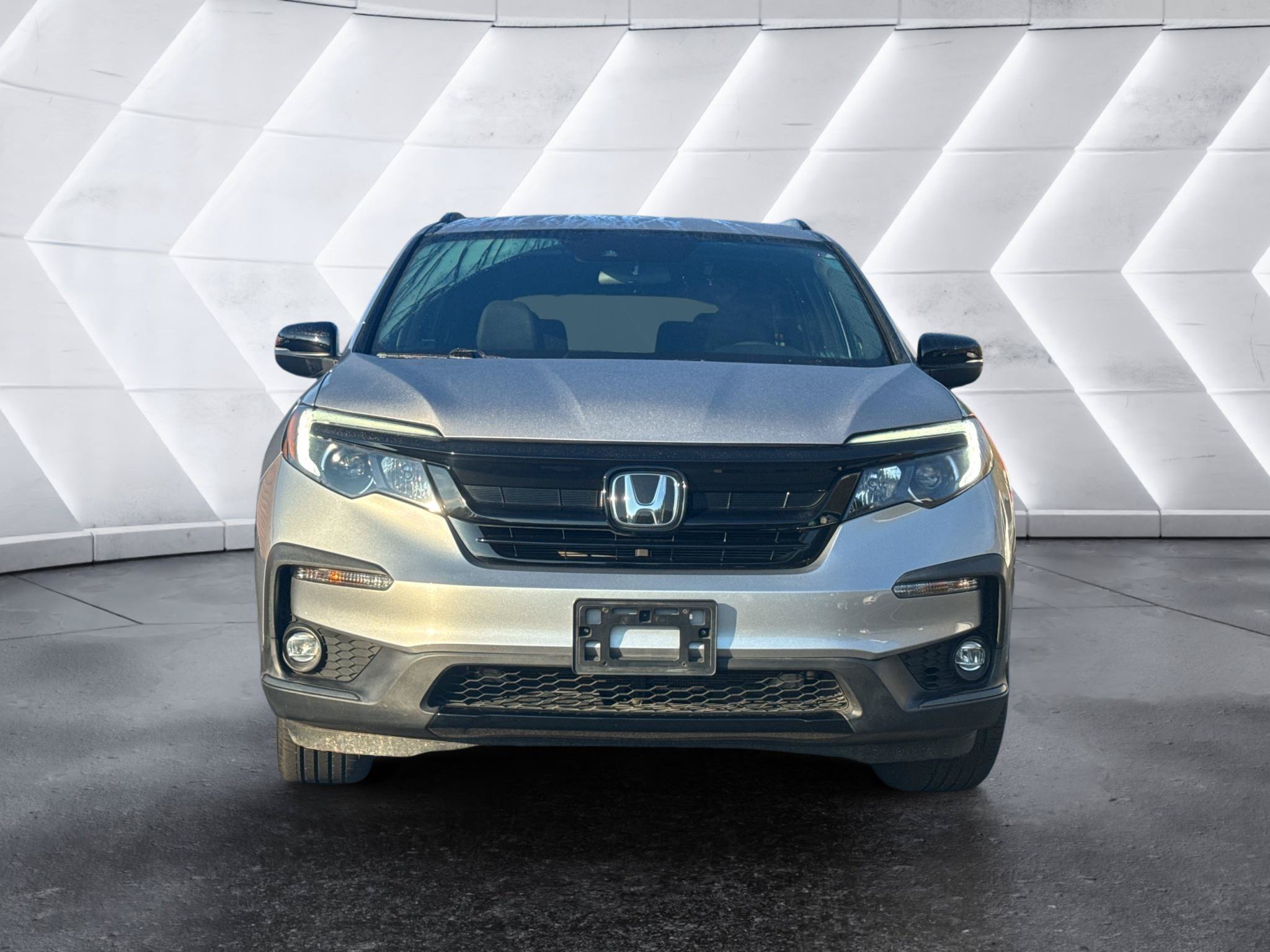 Used 2022 Honda Pilot Sport image 2