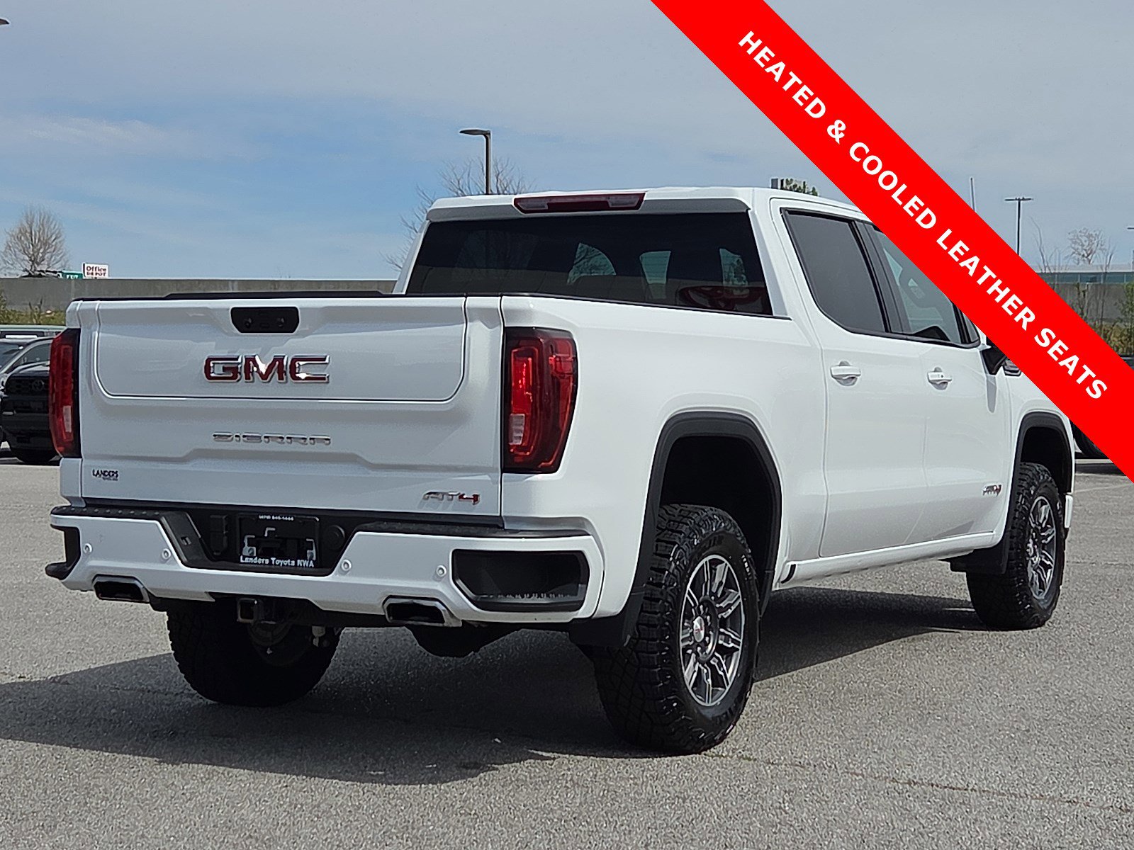 Used 2025 GMC Sierra 1500 AT4 image 5