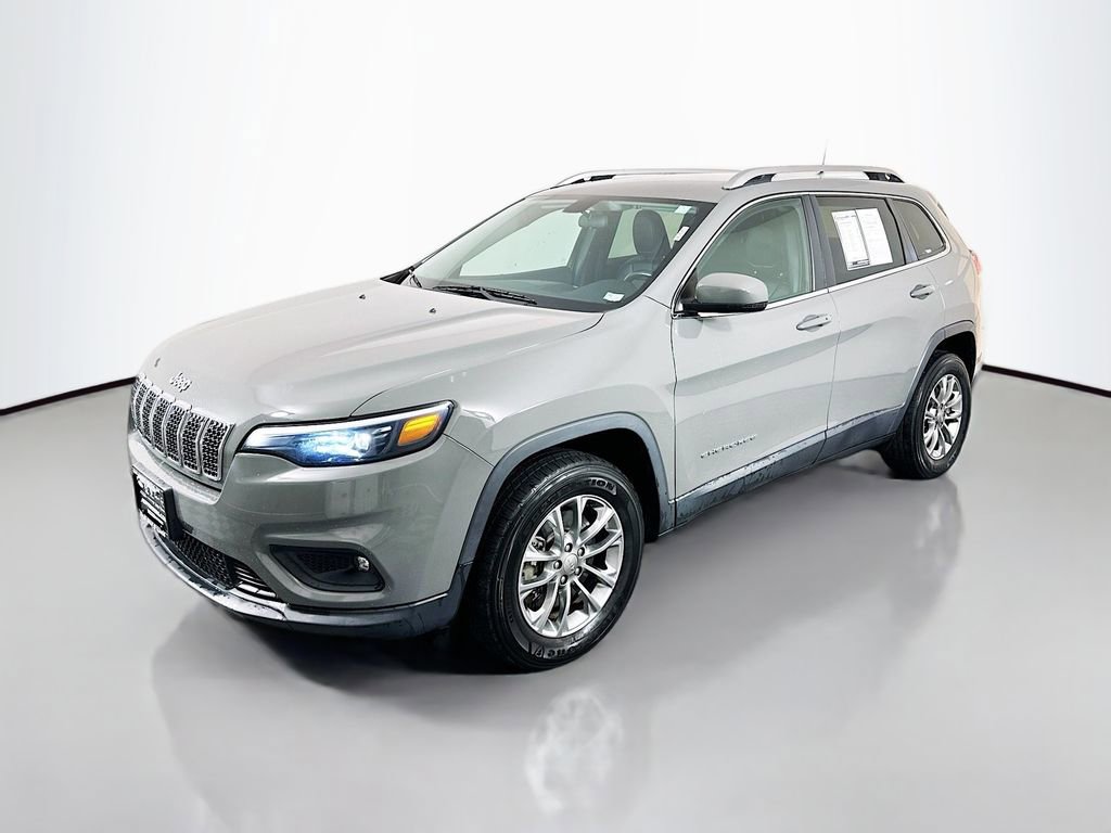 Used 2019 Jeep Cherokee Latitude Plus w/ Cold Weather Group image 3