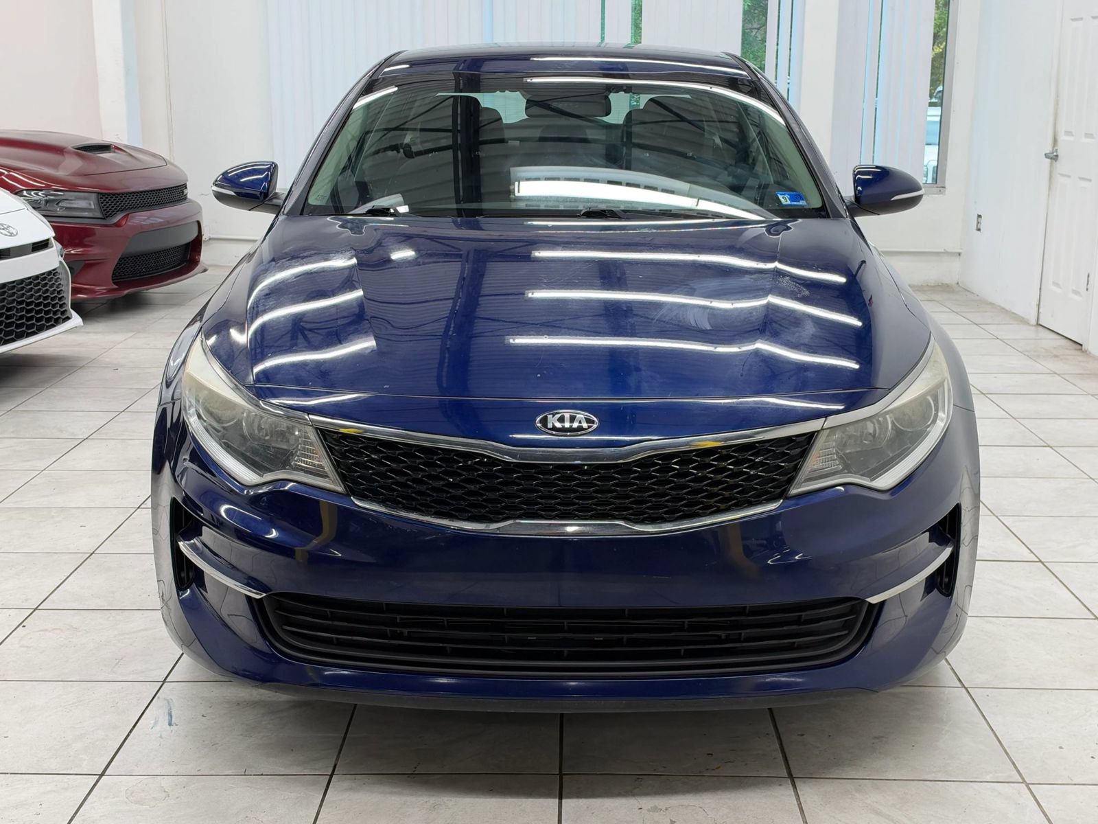 Used 2017 Kia Optima LX FWD image 2