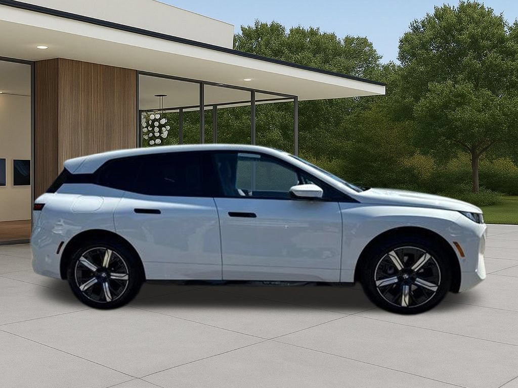 Used 2026 BMW iX xDrive60 AWD/4WD image 7