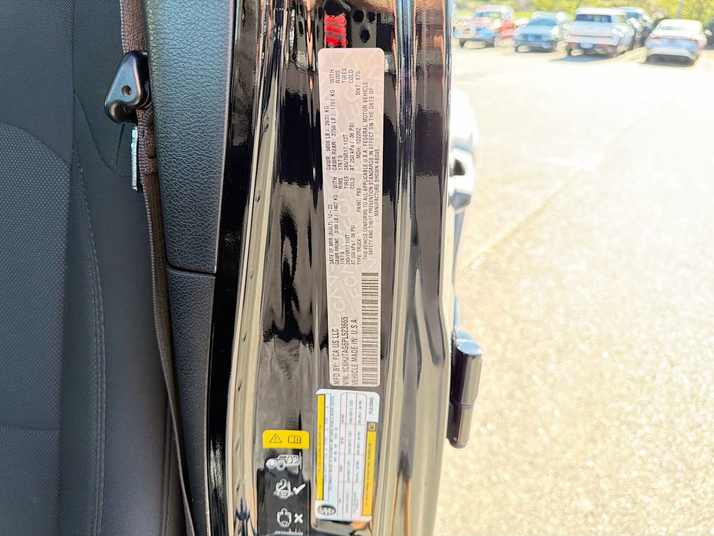 Used 2023 Jeep Gladiator Sport image 39