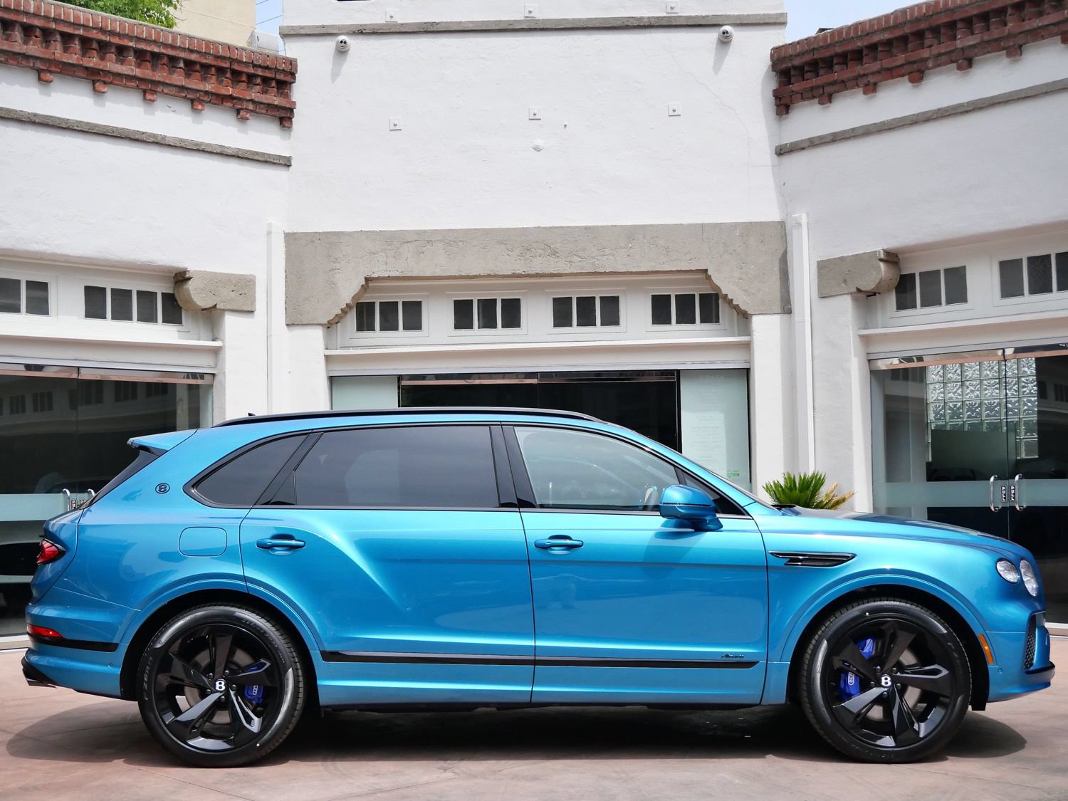 New 2026 Bentley Bentayga Extended Wheelbase AWD/4WD image 5