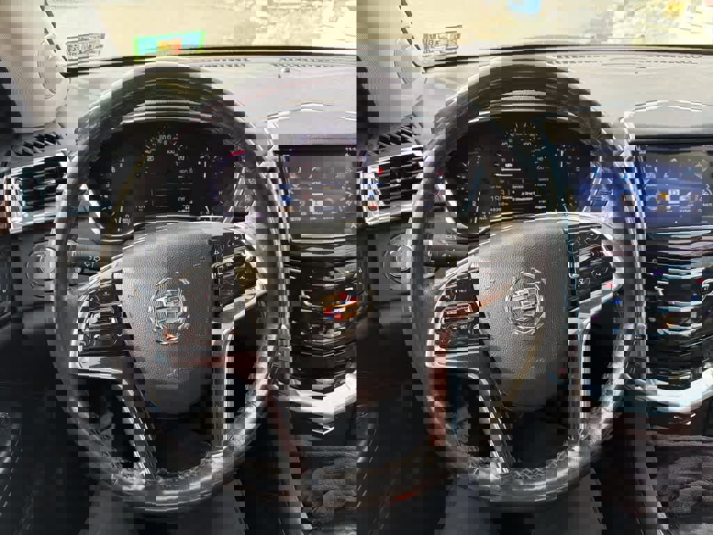 Used 2014 Cadillac SRX Luxury image 28