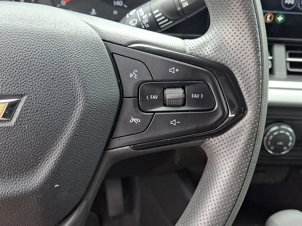 Used 2024 Chevrolet Trax LS FWD image 21