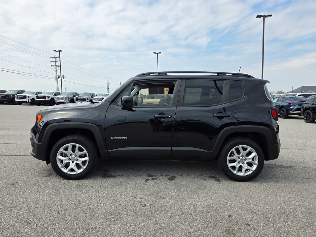 Used 2018 Jeep Renegade Latitude image 4