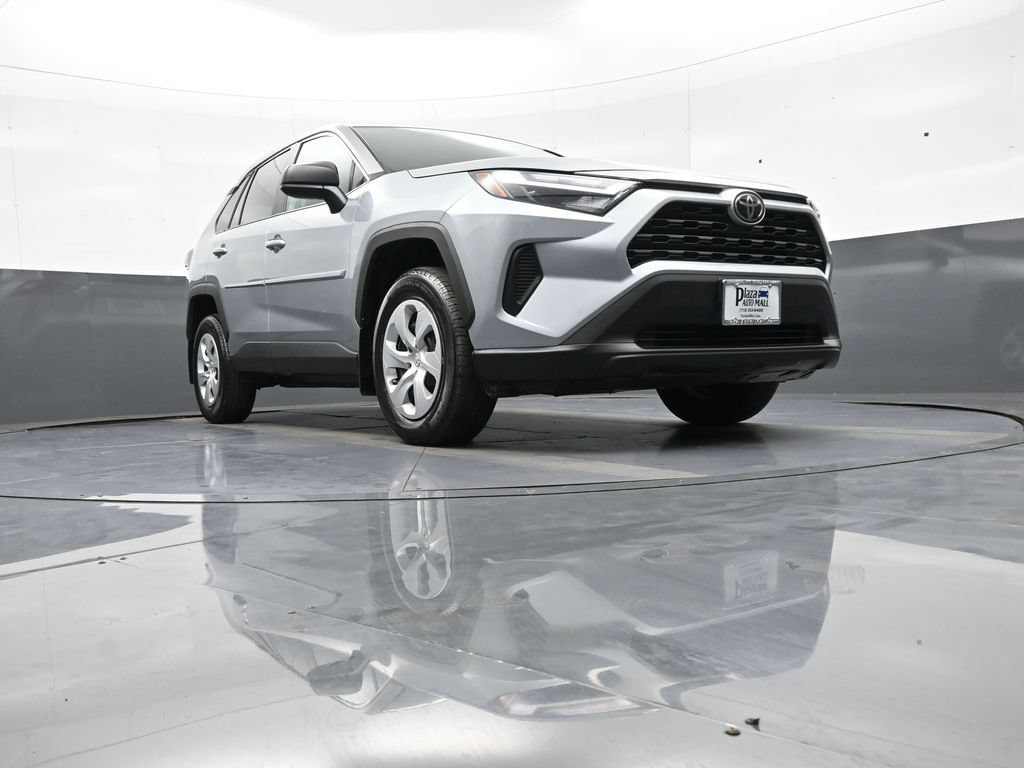 Certified 2024 Toyota RAV4 LE AWD/4WD image 27