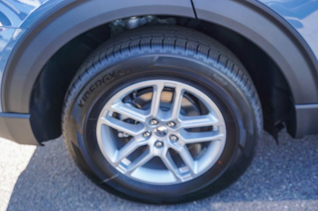 New 2026 Ford Explorer Active w/ Active Comfort Package RWD image 8