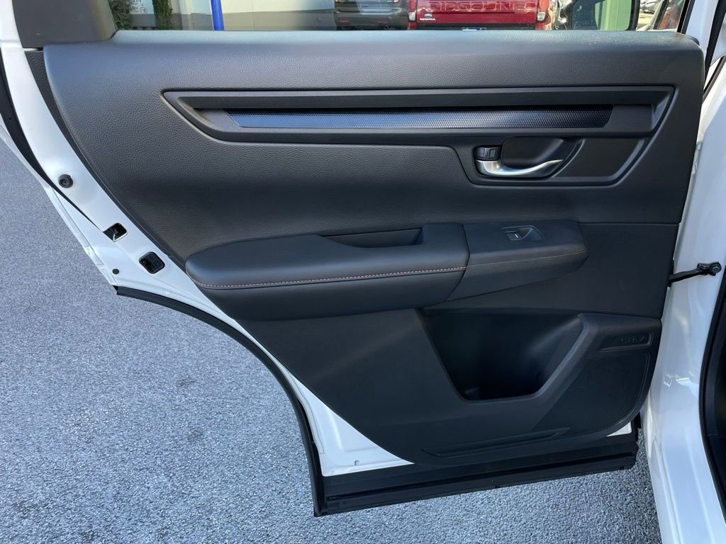 Certified 2025 Honda CR-V Sport image 39