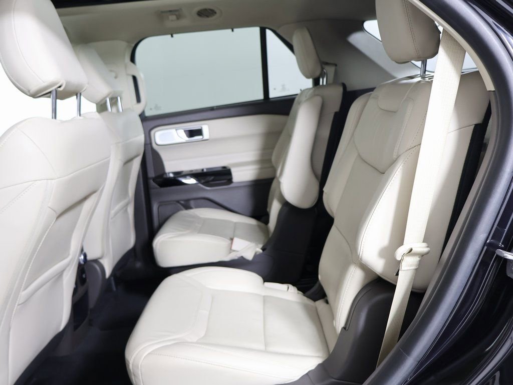 Used 2021 Ford Explorer Platinum w/ Equipment Group 601A image 26