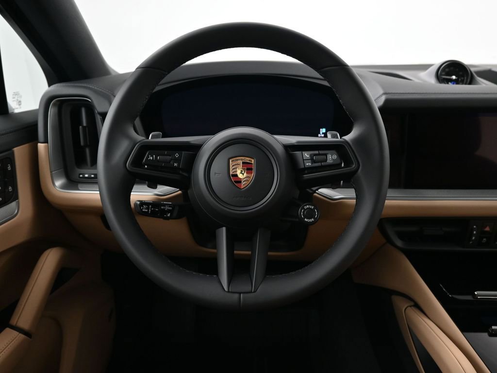 Certified 2026 Porsche Cayenne Coupe image 13