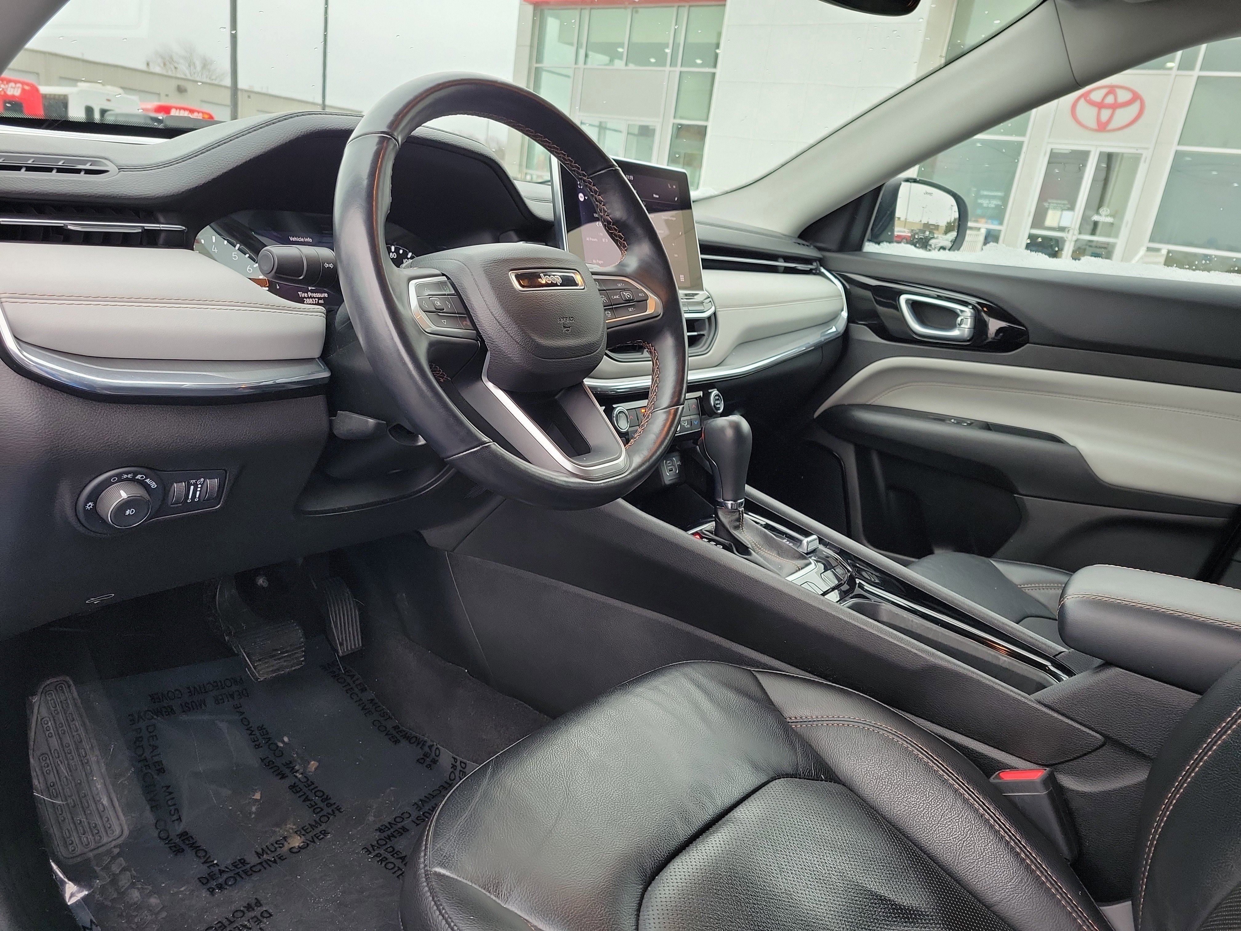 Used 2022 Jeep Compass Limited image 19