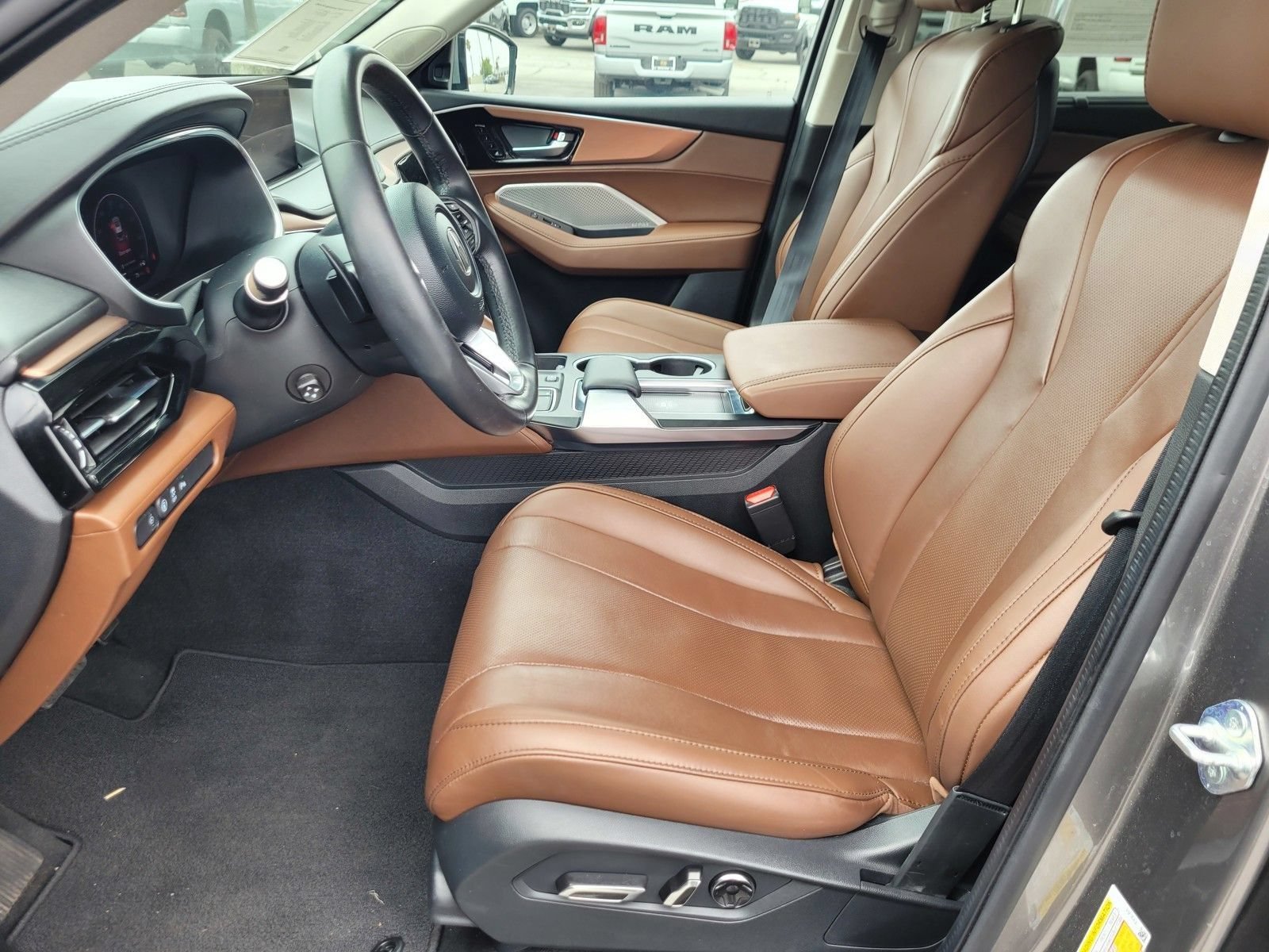 Used 2024 Acura MDX SH-AWD w/ Technology Package image 17