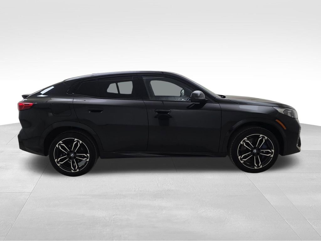 Certified 2025 BMW X2 xDrive28i w/ M Sport Package AWD/4WD image 10