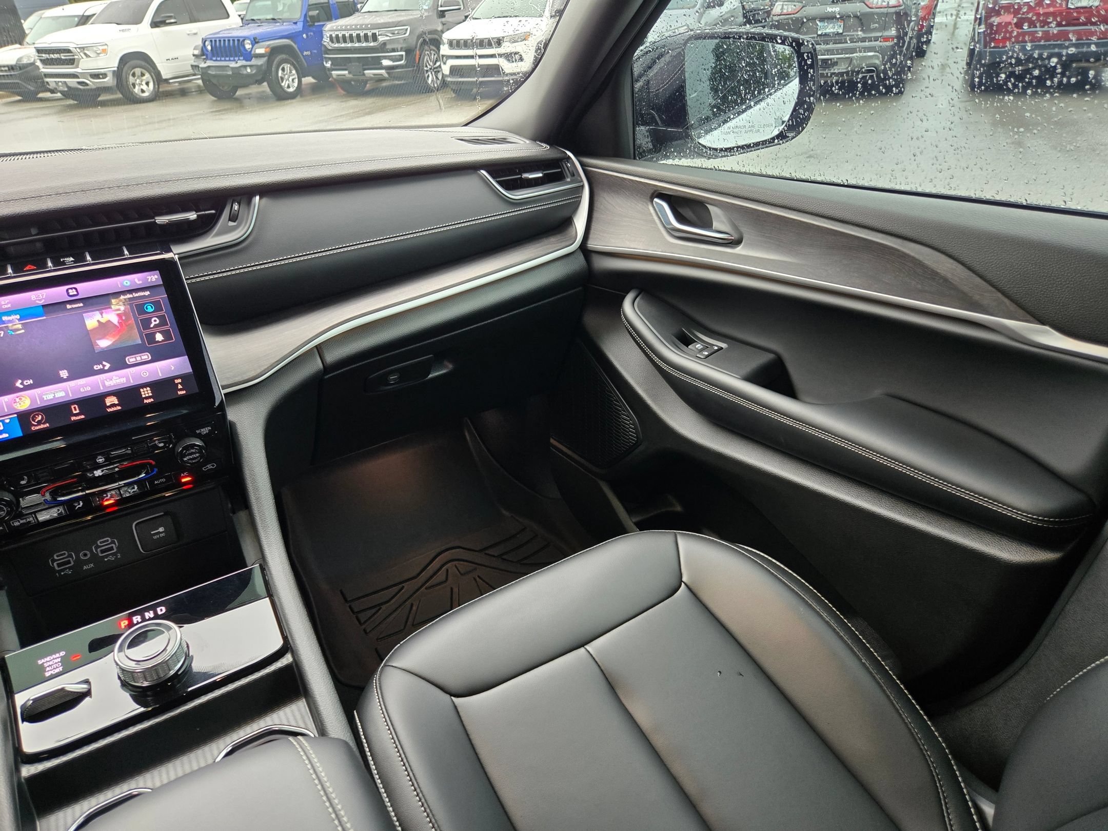 Used 2025 Jeep Grand Cherokee Limited AWD/4WD image 11