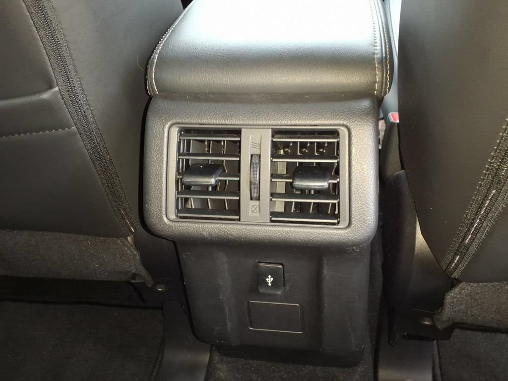 Used 2019 Mitsubishi Outlander SEL AWD/4WD image 17