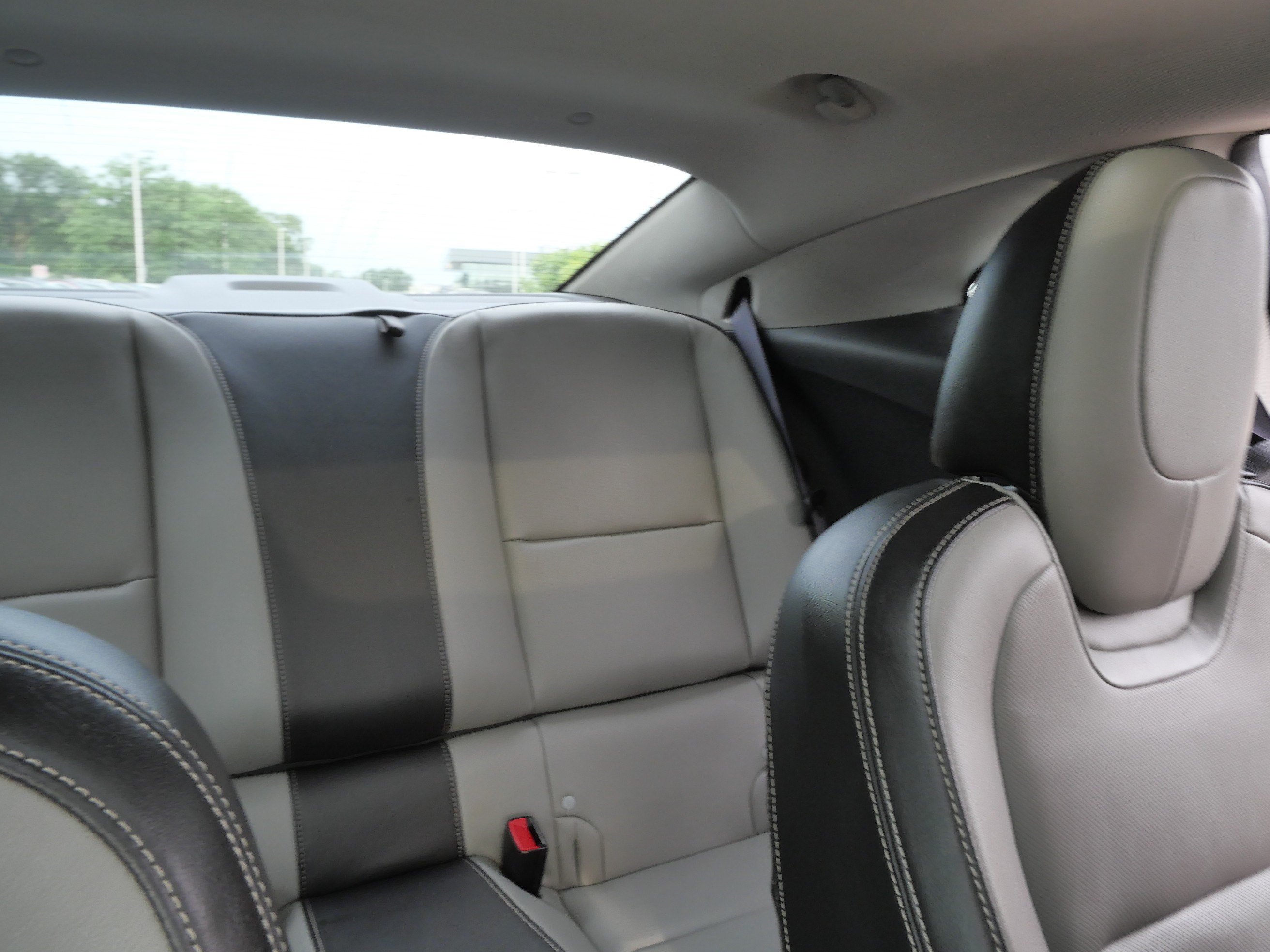 Used 2011 Chevrolet Camaro LT RWD image 14