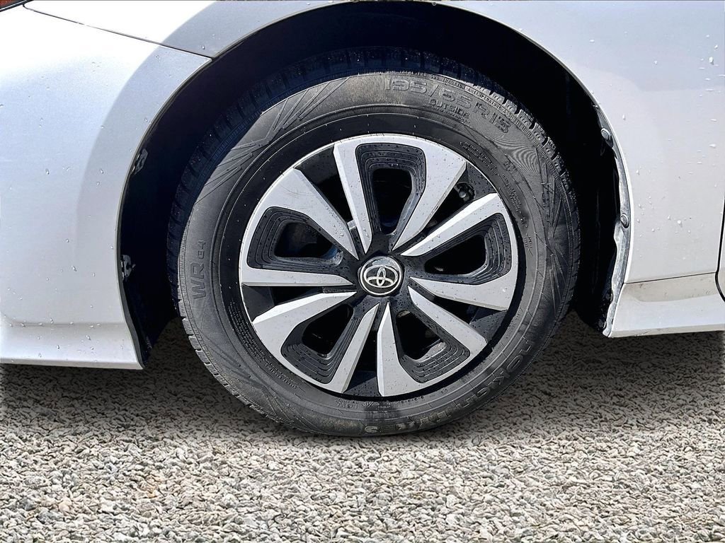 Used 2017 Toyota Prius Prime Plus image 9