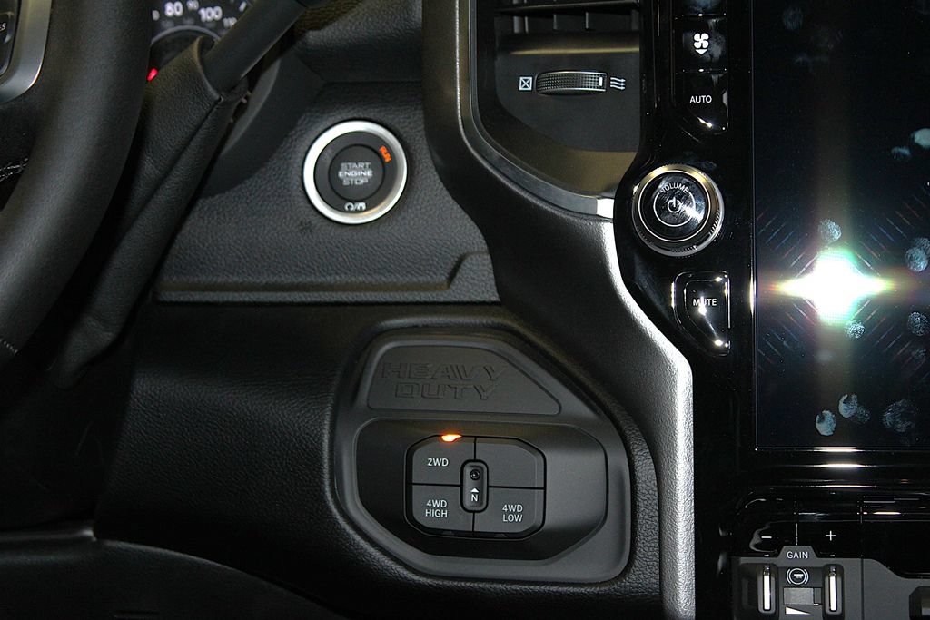 New 2026 RAM 2500 Big Horn AWD/4WD image 14