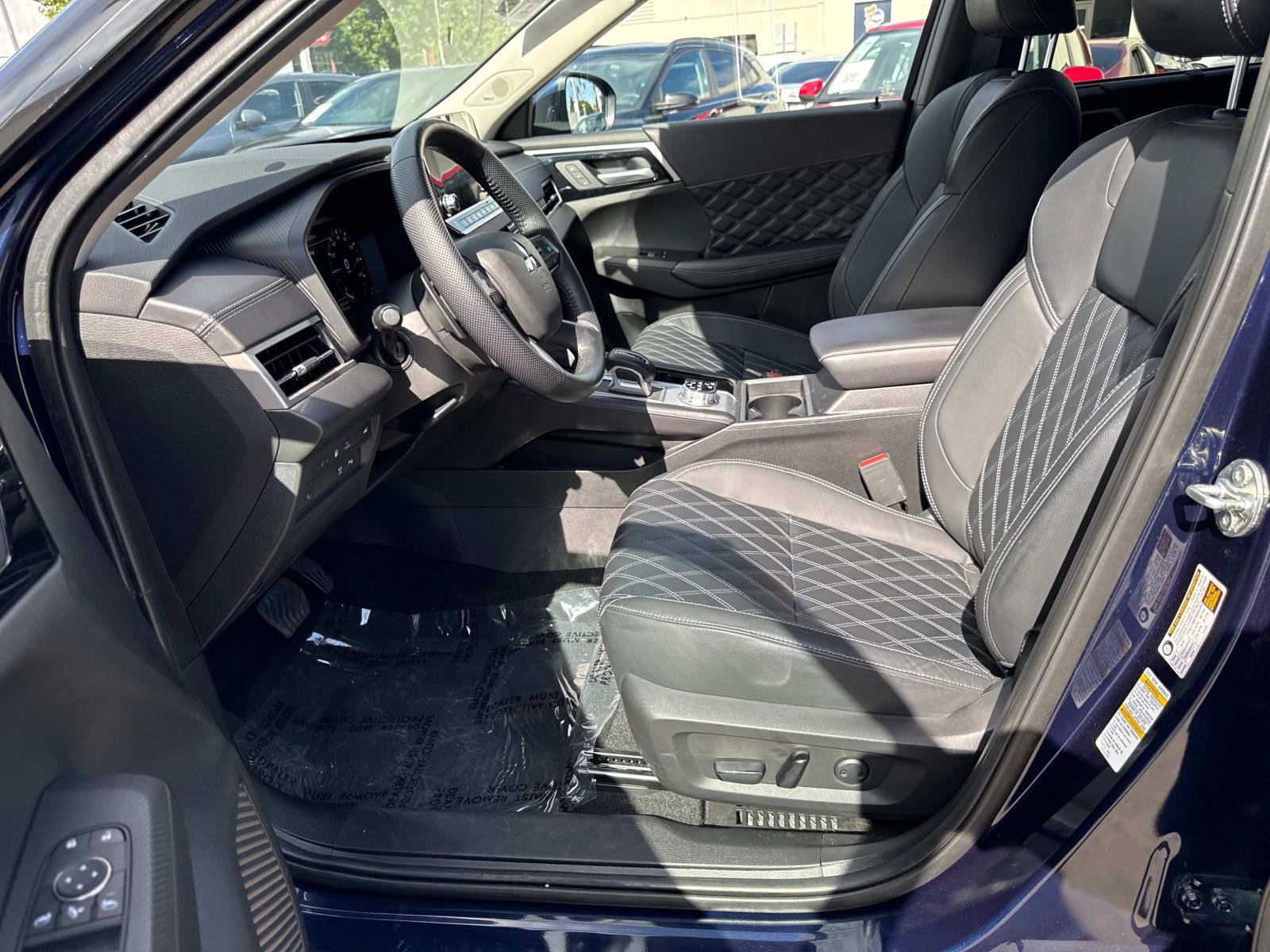 Used 2023 Mitsubishi Outlander SEL image 18