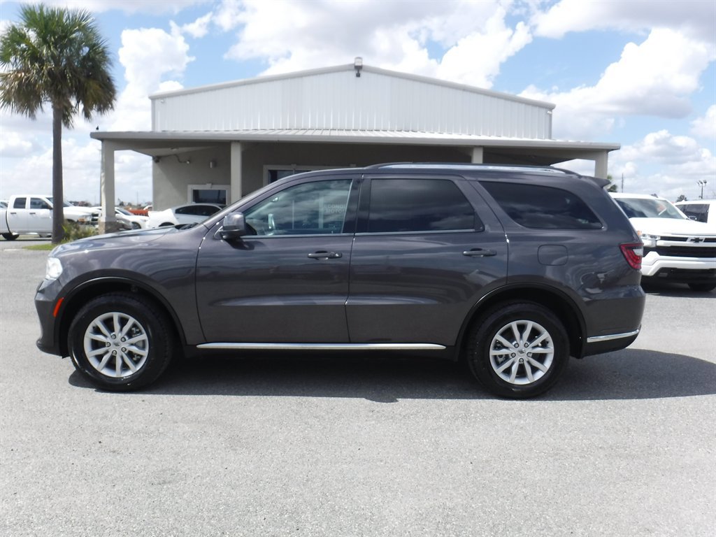 Used 2021 Dodge Durango SXT image 1